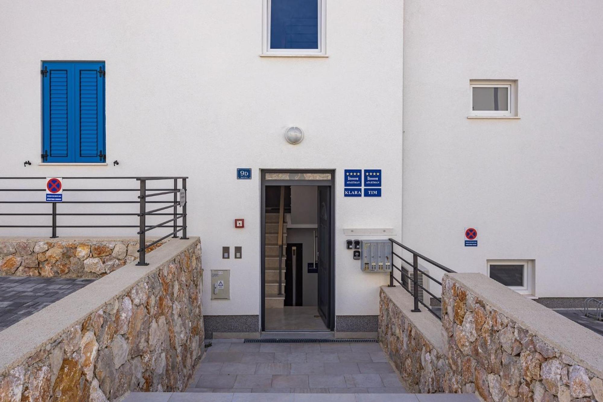 Apartment Sunshine Cres Exterior photo